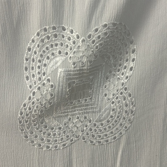 White Tank with Smocked Design - Daniel Rainn - Picture 3 of 4